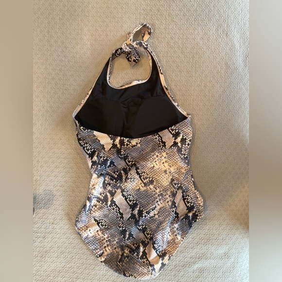 Calvin Klein One- Piece Snake Print High Neck Halter Swimsuit 10 - Picture 8 of 15